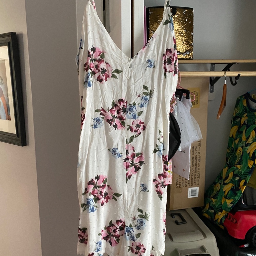 NWOT Kendall & Kylie white floral romper